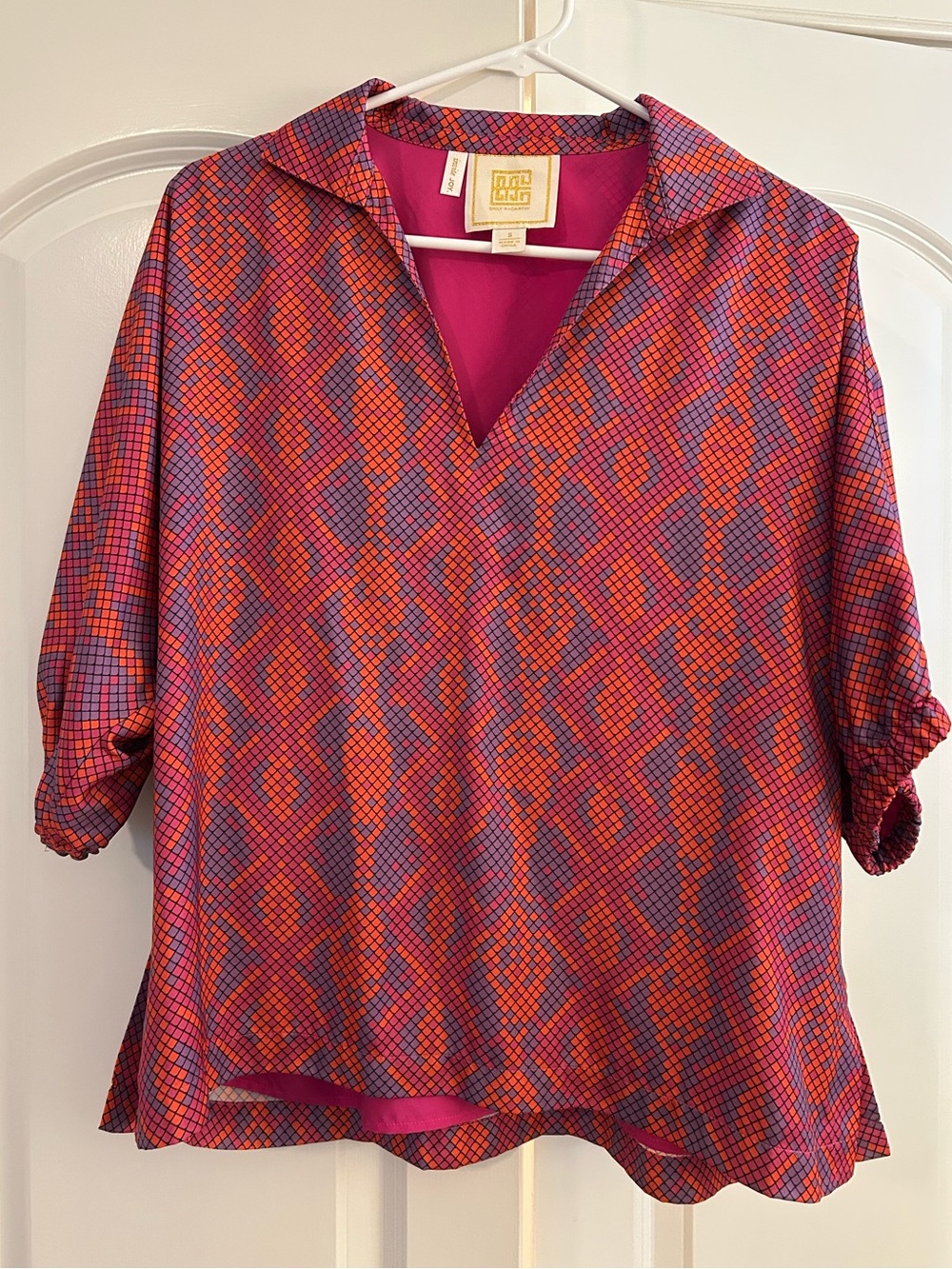 Emily McCarthy Pink & Orange Patterned V-Neck Women's Top